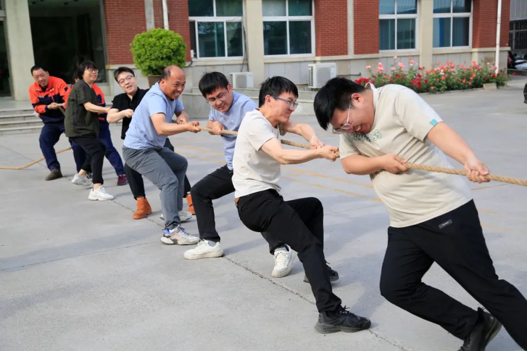 上海山美股份2025春季運動會火熱啟幕！拔河、籃球預(yù)賽燃情開戰(zhàn)
